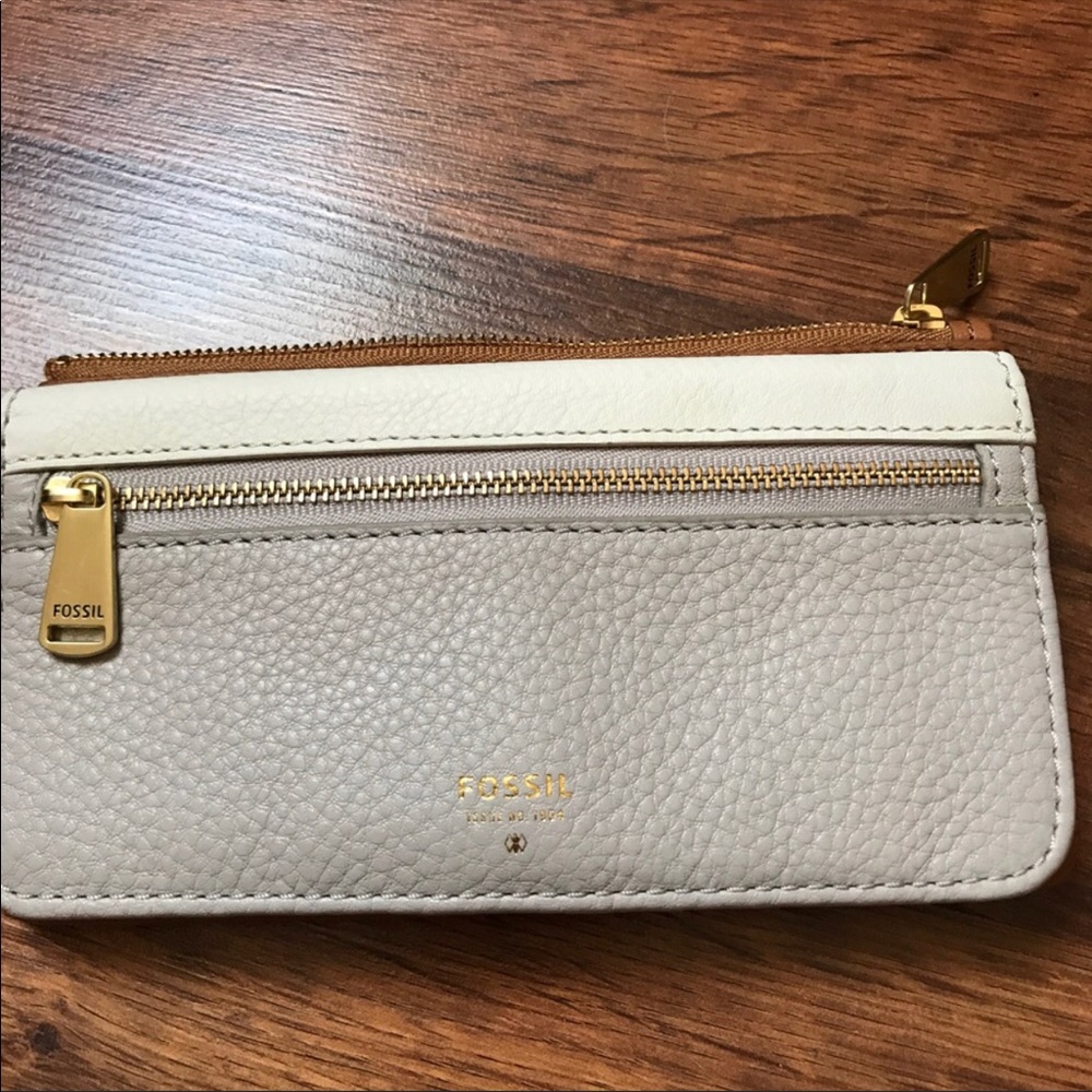 Repost NWT Fossil Wallet